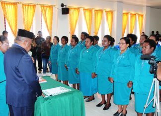 Pengurus TP PKK Kabupaten dan Distrik Dilantik