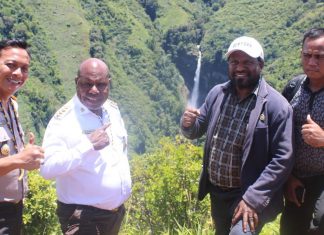 Bupati Didesak Bangun Jalan ke Distrik Ndundu