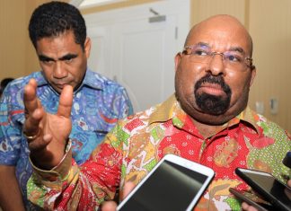 Gubernur Enembe Minta Polisi Amankan UN SMP