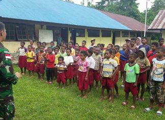 Tanamkan Hidup Sehat, Satgas Yonif 126/KC Gelar Penyuluhan