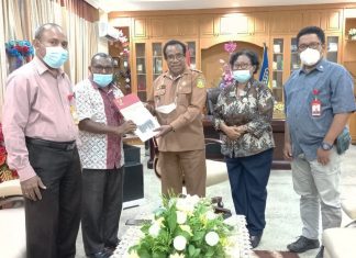 Komisi Informasi Papua Serahkan Laporan Kerja 2020